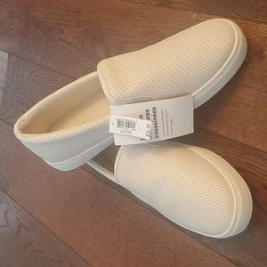 Faux leather cushioned shoes